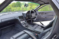 Porsche 928 S4 interior
